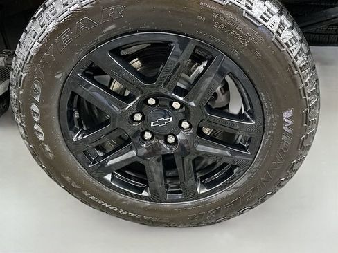 Used 2023 Chevrolet Silverado 1500 Custom w/ LPO, Dark Essentials Package image 25