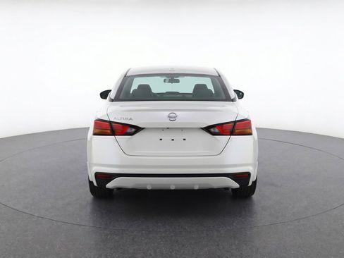 Used 2025 Nissan Altima 2.5 SV FWD image 6