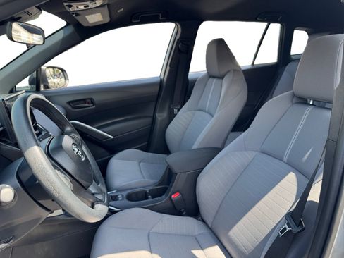 Used 2025 Toyota Corolla Cross AWD Hybrid image 9