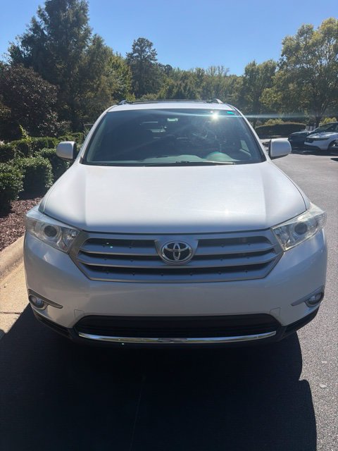 Used 2013 Toyota Highlander SE FWD image 1