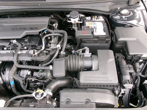 Used 2022 Hyundai Elantra Limited FWD image 59