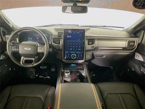 Used 2023 Ford Expedition Platinum image 27