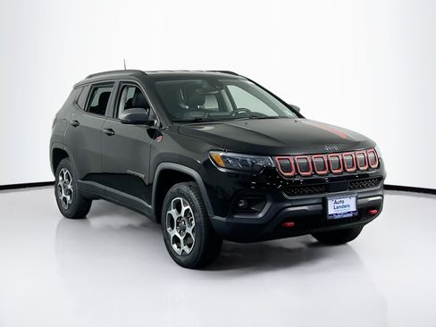 Used 2022 Jeep Compass Trailhawk AWD/4WD image 3