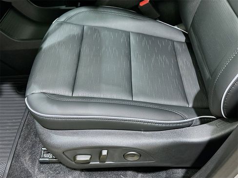 New 2026 Buick Enclave Sport Touring w/ Power Package image 20