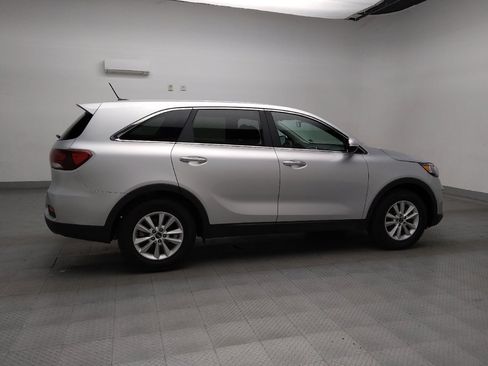 Used 2020 Kia Sorento LX image 10