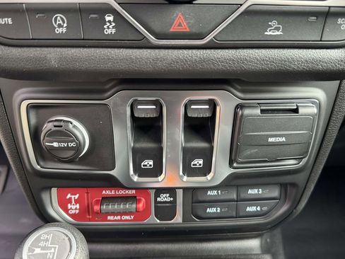 New 2026 Jeep Wrangler Sport AWD/4WD image 19