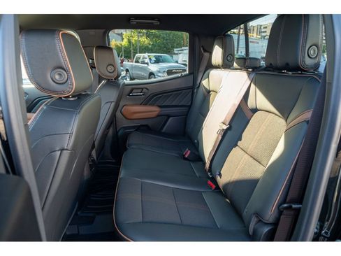 New 2026 GMC Canyon AT4 AWD/4WD image 13