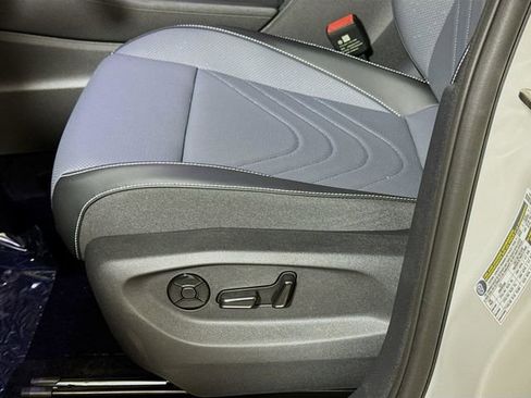 New 2026 Volkswagen Tiguan SE R-Line FWD image 16