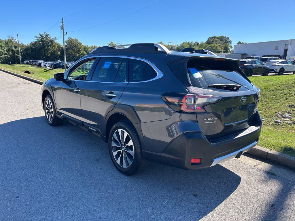 Used 2024 Subaru Outback Touring XT AWD/4WD image 4