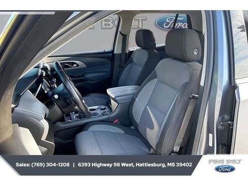 Used 2020 Chevrolet Traverse LT FWD image 18