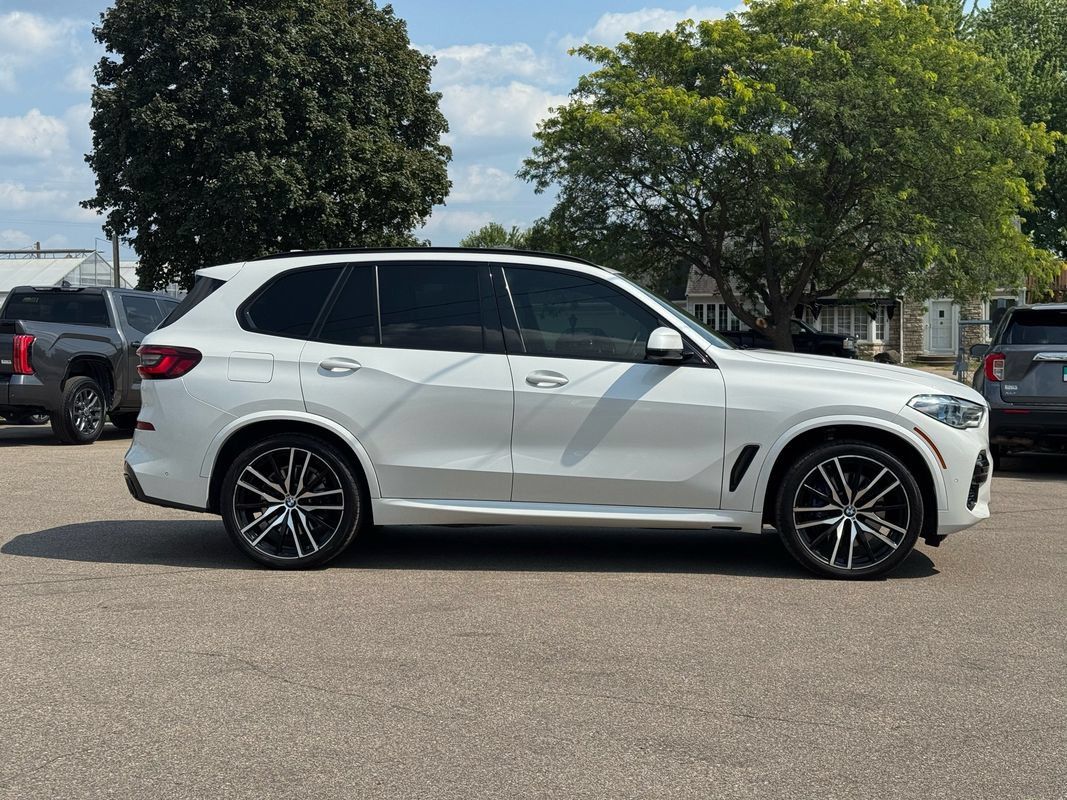 Used 2020 BMW X5 M50i AWD/4WD image 9