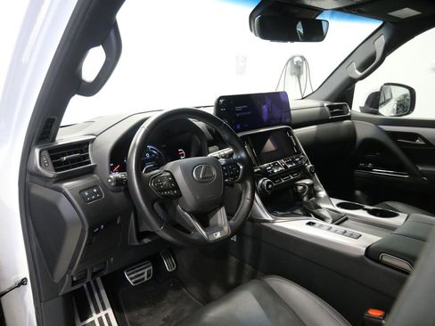 Certified 2022 Lexus LX 600 F Sport image 10