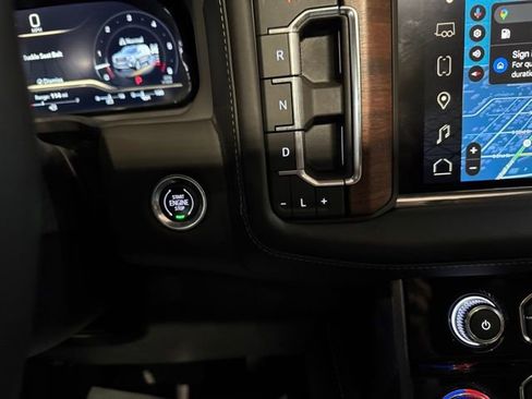 Used 2023 GMC Yukon Denali Ultimate image 19