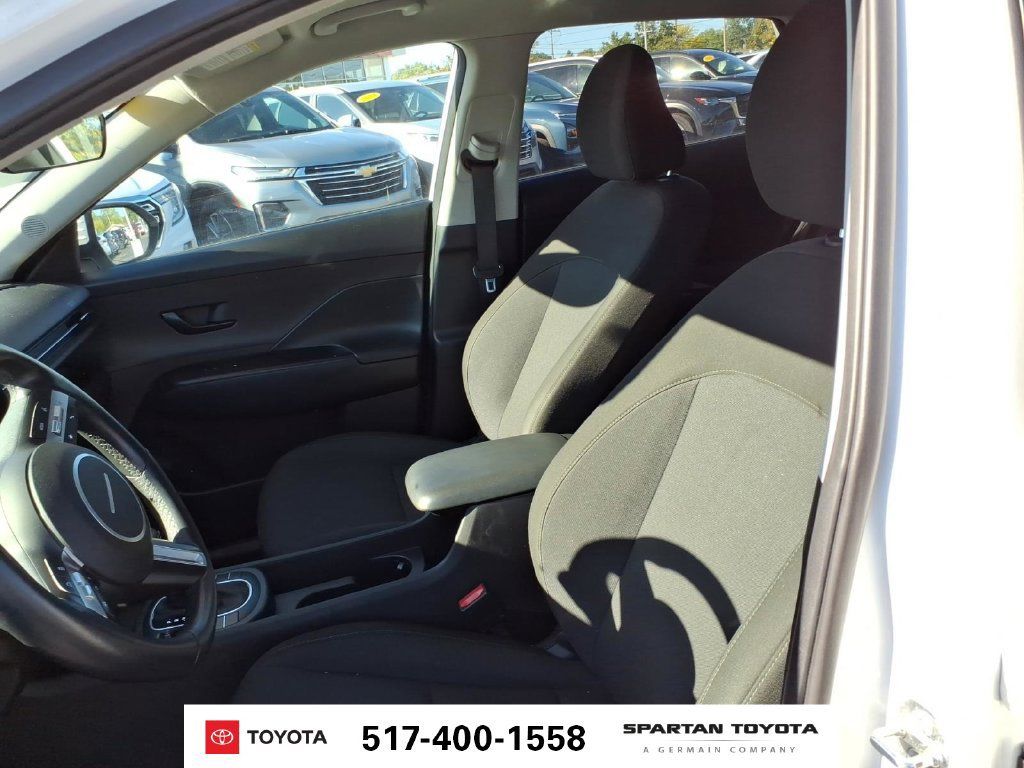 Used 2024 Hyundai Kona SEL AWD/4WD image 15