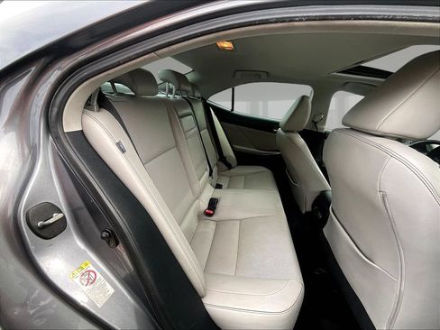 Used 2016 Lexus IS 300 AWD w/ Navigation System Package image 17