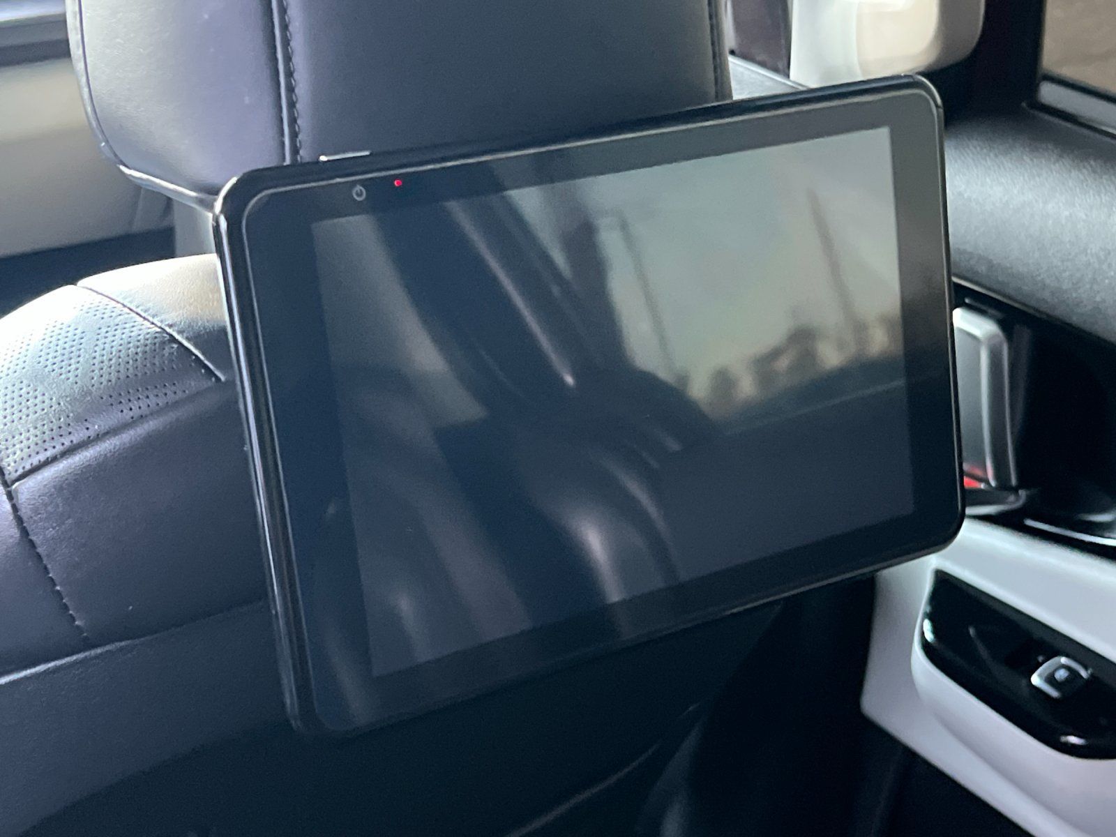 Certified 2024 Kia Carnival SX FWD image 14
