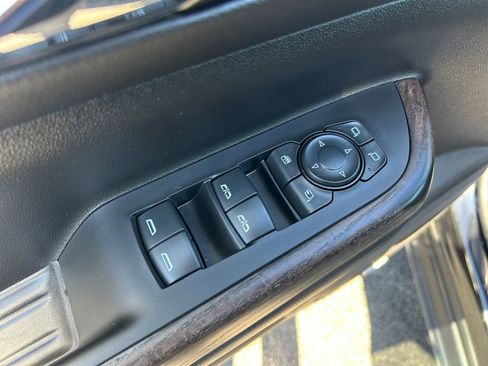 Used 2023 GMC Acadia Denali w/ Black Diamond Edition AWD/4WD image 24