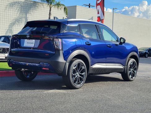 New 2026 Nissan Kicks SR image 2