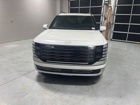 New 2026 Hyundai Palisade Calligraphy FWD image 2