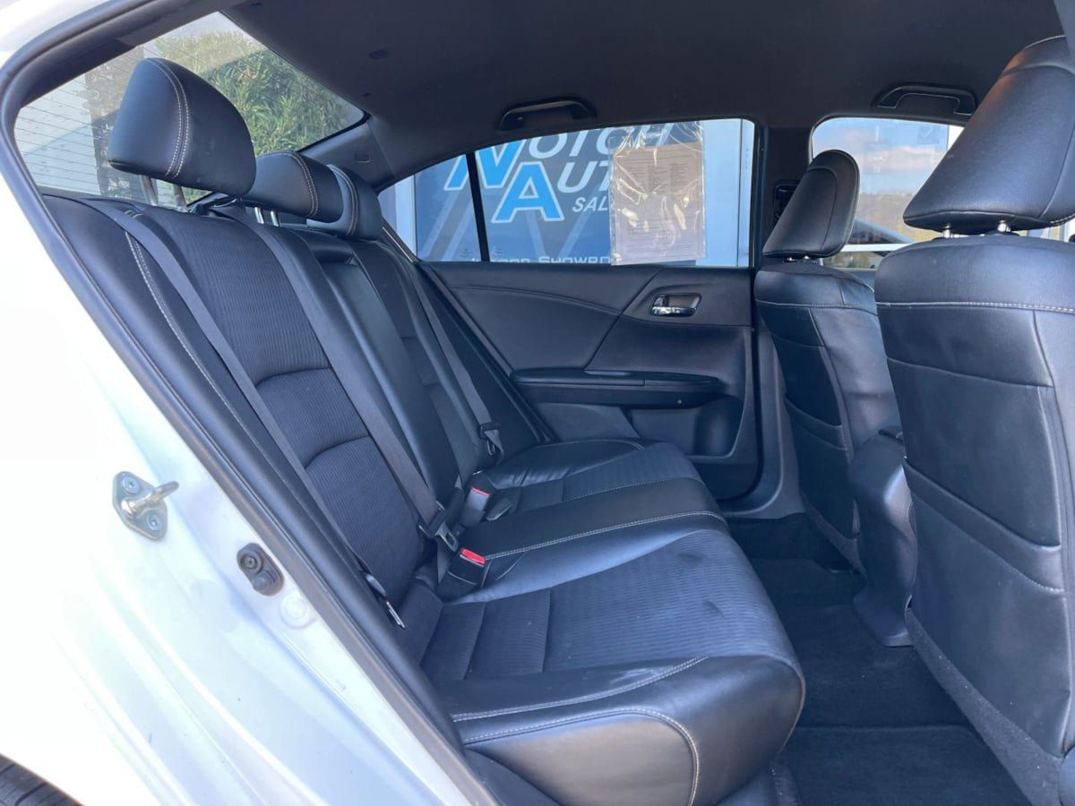 Used 2017 Honda Accord Sport image 29