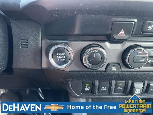 Used 2023 Toyota Tacoma TRD Off-Road w/ TRD Premium Off Road Package AWD/4WD image 17
