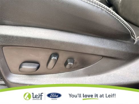 Used 2018 Chevrolet Silverado 1500 High Country image 18