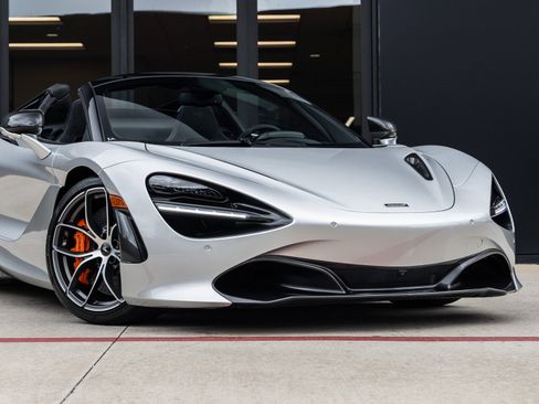 Used 2020 McLaren 720S Spider image 6
