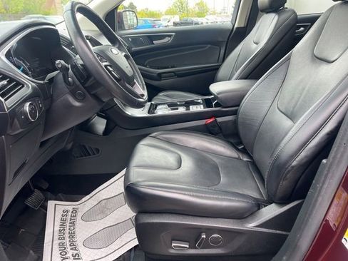 Used 2019 Ford Edge Titanium w/ Equipment Group 301A AWD/4WD image 22