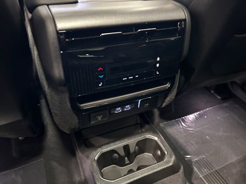 New 2026 Jeep Grand Wagoneer Limited AWD/4WD image 30