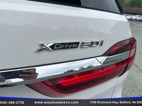 Used 2019 BMW X7 xDrive50i w/ M Sport Package AWD/4WD image 14