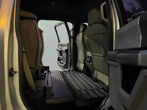 Used 2018 Ford F250 XLT w/ XLT Value Package image 21