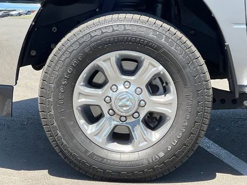 Used 2024 RAM 2500 Big Horn AWD/4WD image 35
