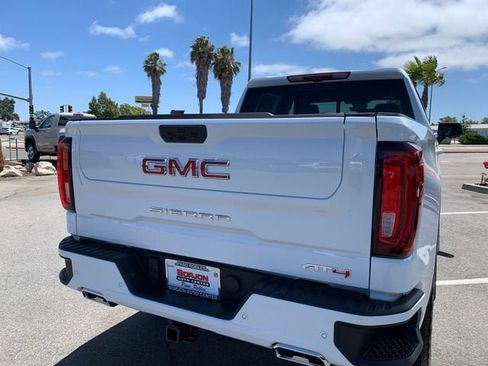 New 2026 GMC Sierra 1500 AT4 w/ Technology Package AWD/4WD image 8
