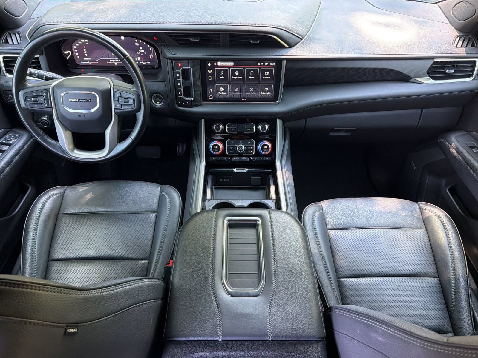Used 2022 GMC Yukon Denali AWD/4WD image 16
