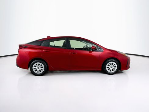 Used 2020 Toyota Prius LE FWD image 10