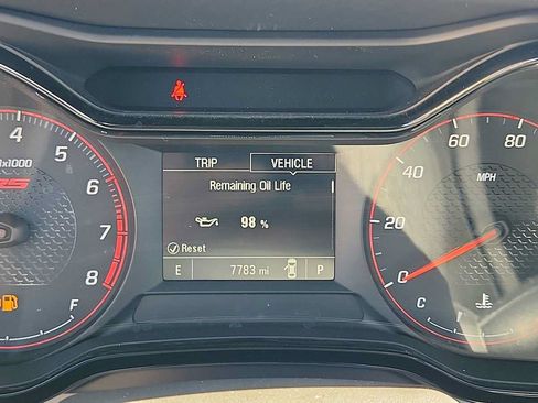 Used 2025 Chevrolet Trax RS FWD image 16
