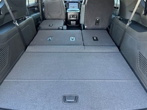 New 2026 GMC Yukon XL AT4 w/ AT4 Premium Plus Package image 15