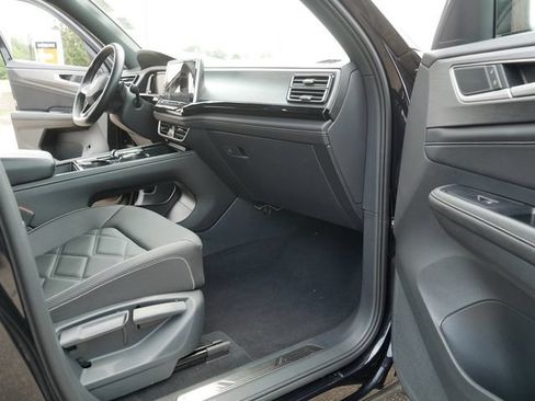 Certified 2026 Volkswagen Atlas Cross Sport SE AWD/4WD image 20