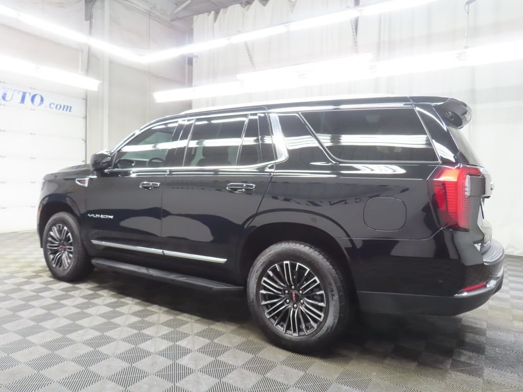 Used 2026 GMC Yukon Elevation AWD/4WD image 6