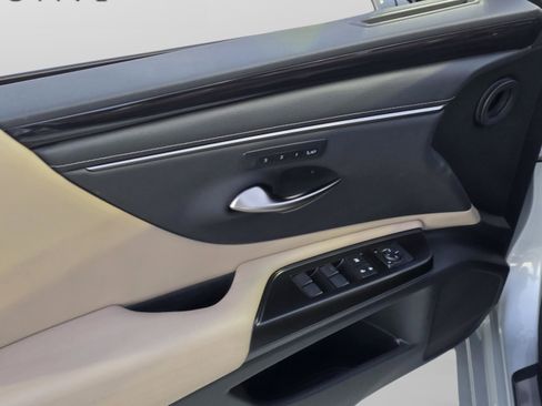 Used 2019 Lexus ES 350 image 10