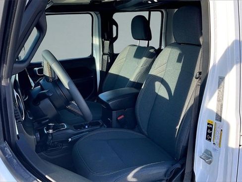 Used 2024 Jeep Wrangler Unlimited w/ Convenience Group image 23