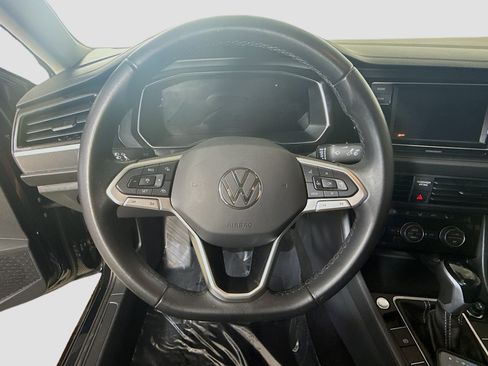 Used 2023 Volkswagen Jetta SE w/ Panoramic Sunroof Package FWD image 13