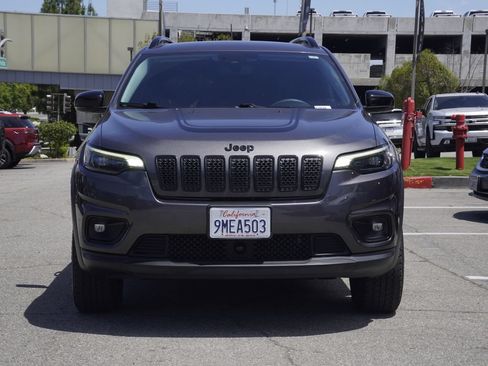 Used 2022 Jeep Cherokee Latitude AWD/4WD image 6