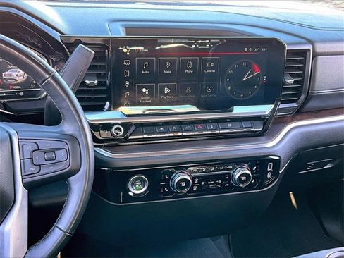 Used 2024 GMC Sierra 1500 SLT image 17