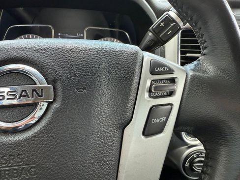 Used 2017 Nissan Titan SL image 23