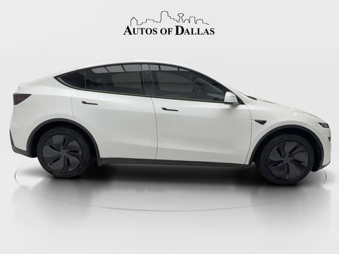 Used 2026 Tesla Model Y 2WD image 6