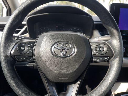 Certified 2023 Toyota Corolla LE image 21