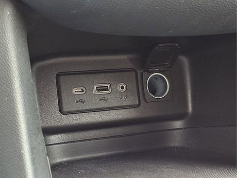 Certified 2021 Chevrolet Equinox LT image 10