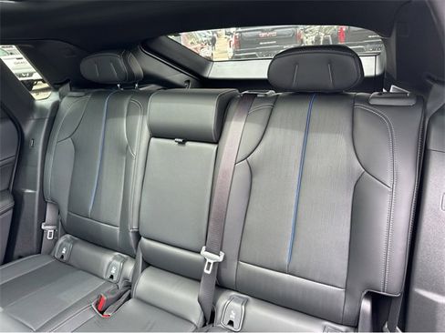 New 2025 Cadillac Lyriq Luxury image 9