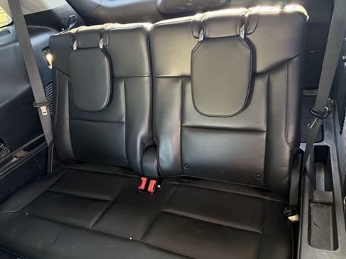 Used 2021 Ford Explorer XLT w/ Equipment Group 202A image 23